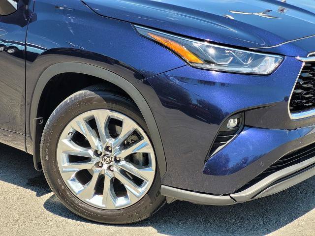 Used 2023 Toyota Highlander Limited AWD/4WD image 9