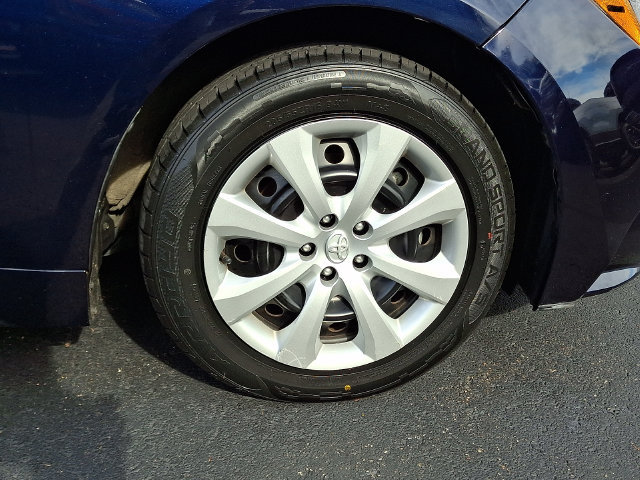 Used 2024 Toyota Corolla LE FWD image 8