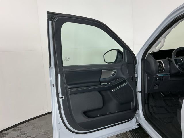 Certified 2025 Ford Expedition Platinum AWD/4WD image 14