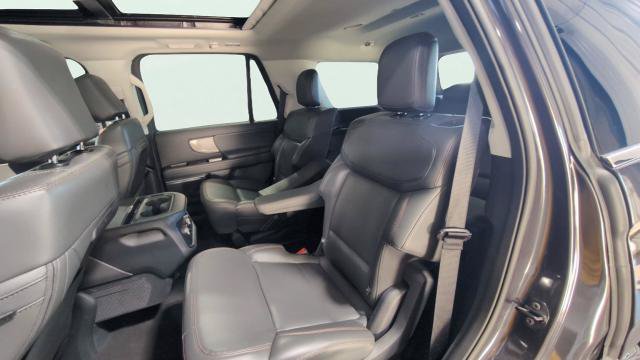 Certified 2025 Ford Expedition Active AWD/4WD image 13