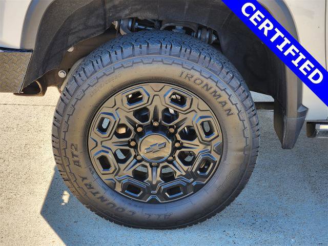 Used 2023 Chevrolet Silverado 2500 High Country w/ Technology Package image 9