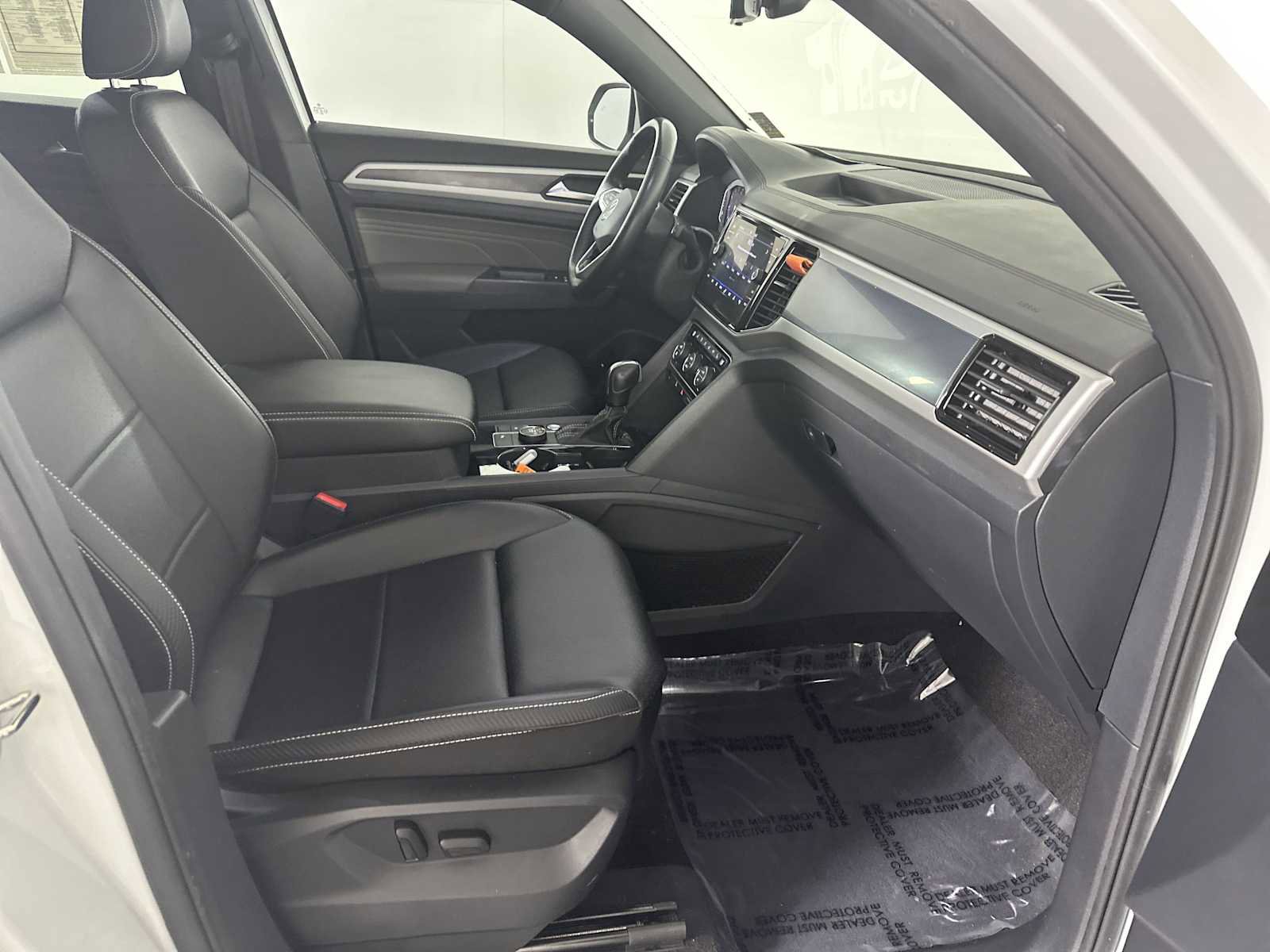 Used 2022 Volkswagen Atlas Cross Sport SEL R-Line image 22