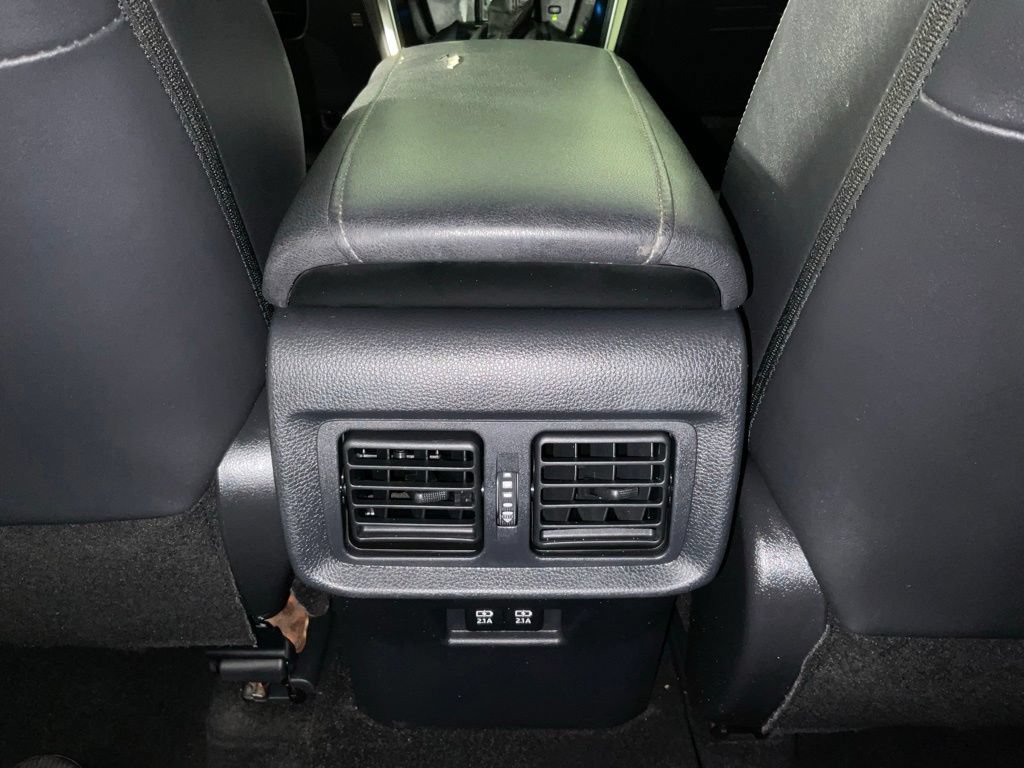 Used 2022 Toyota Venza XLE AWD/4WD image 17