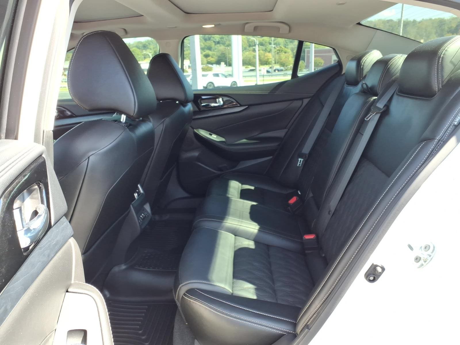 Used 2023 Nissan Maxima Platinum w/ Sport Mat Group FWD image 13