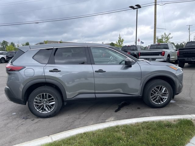 Used 2023 Nissan Rogue S AWD/4WD image 6