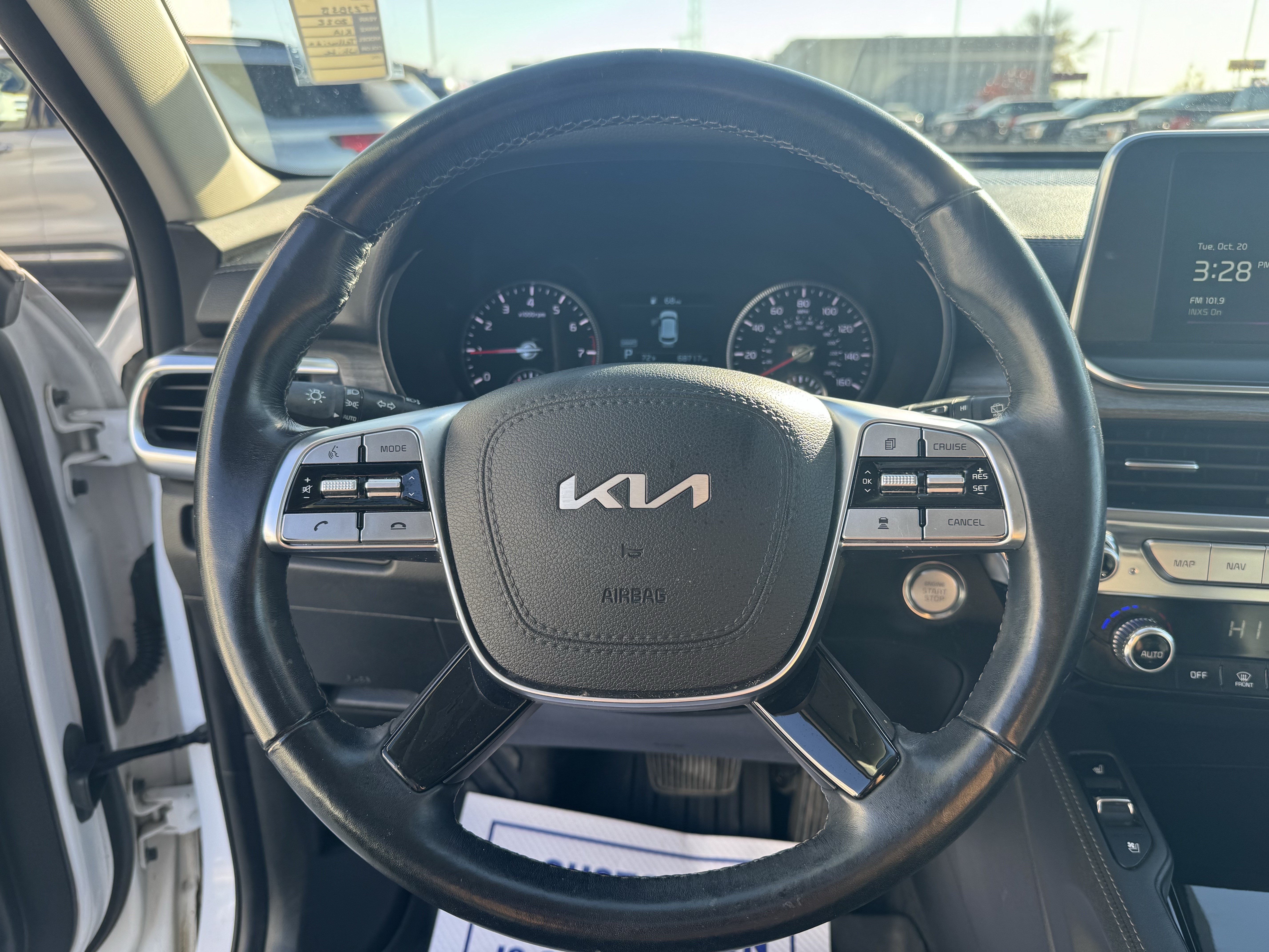 Used 2022 Kia Telluride EX AWD/4WD image 14
