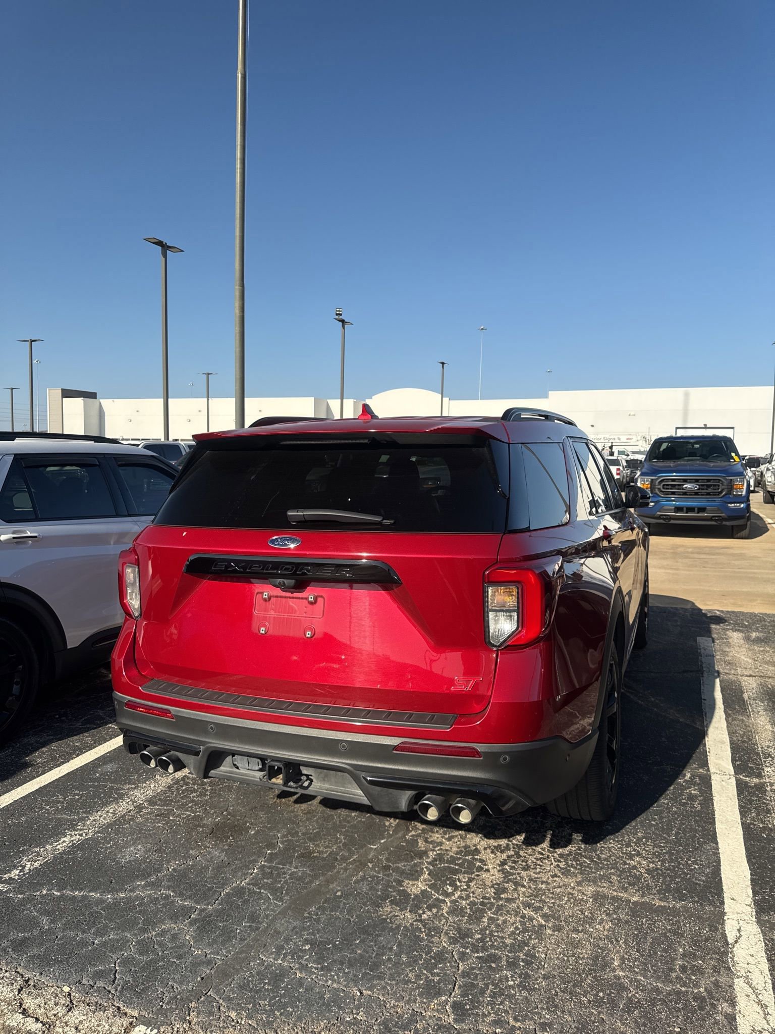 Certified 2020 Ford Explorer ST w/ ST Street Pack image 3