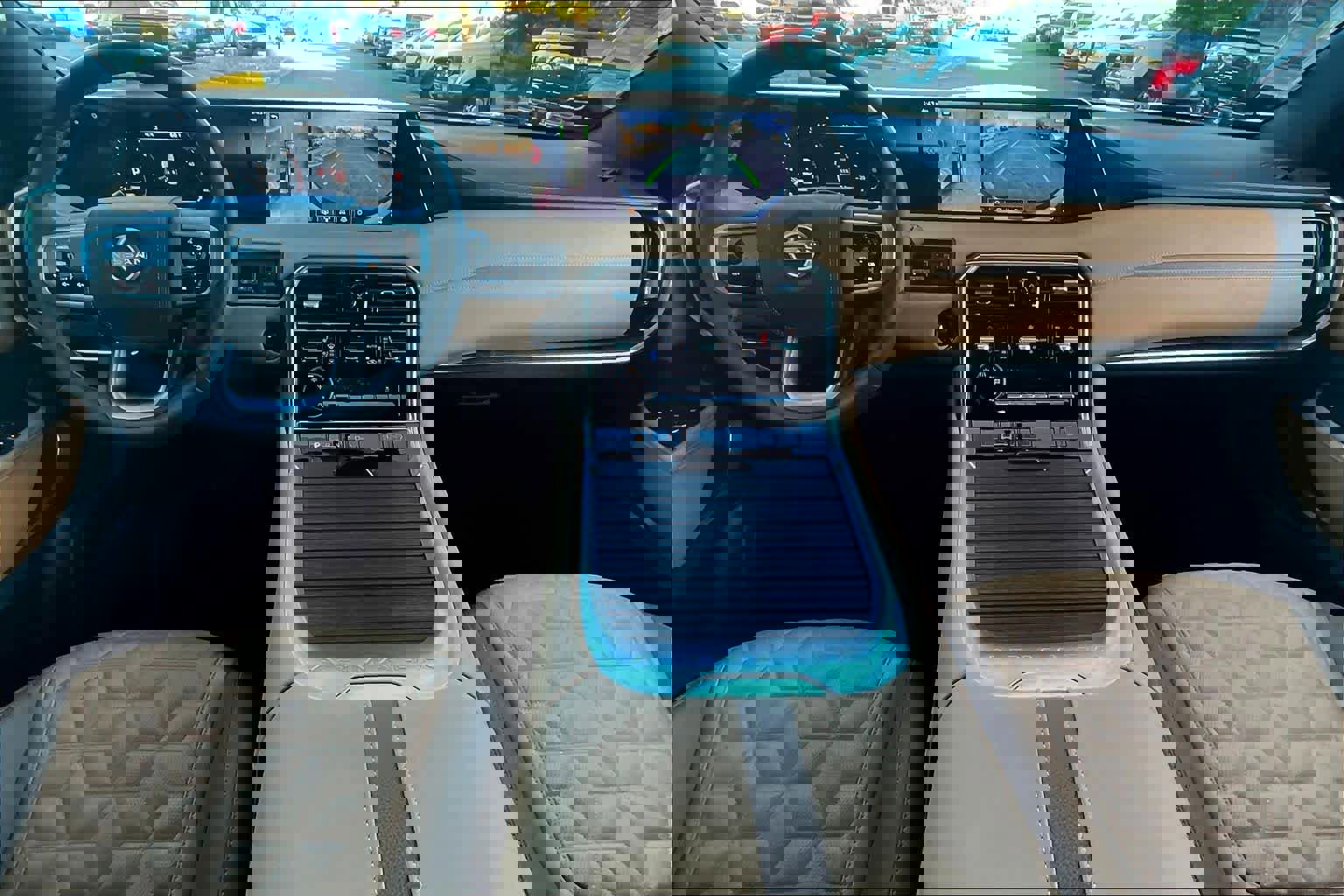 Used 2025 Nissan Armada Platinum Reserve image 15