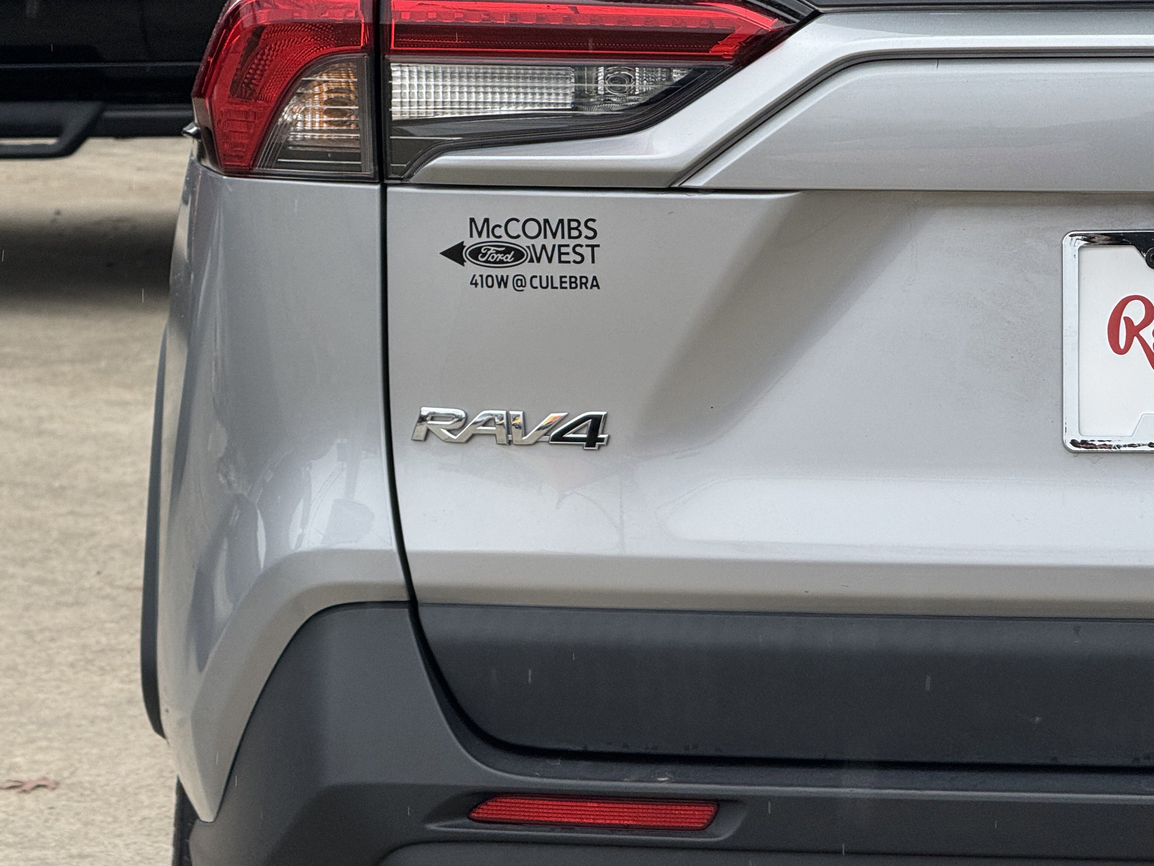 Used 2024 Toyota RAV4 XLE image 10