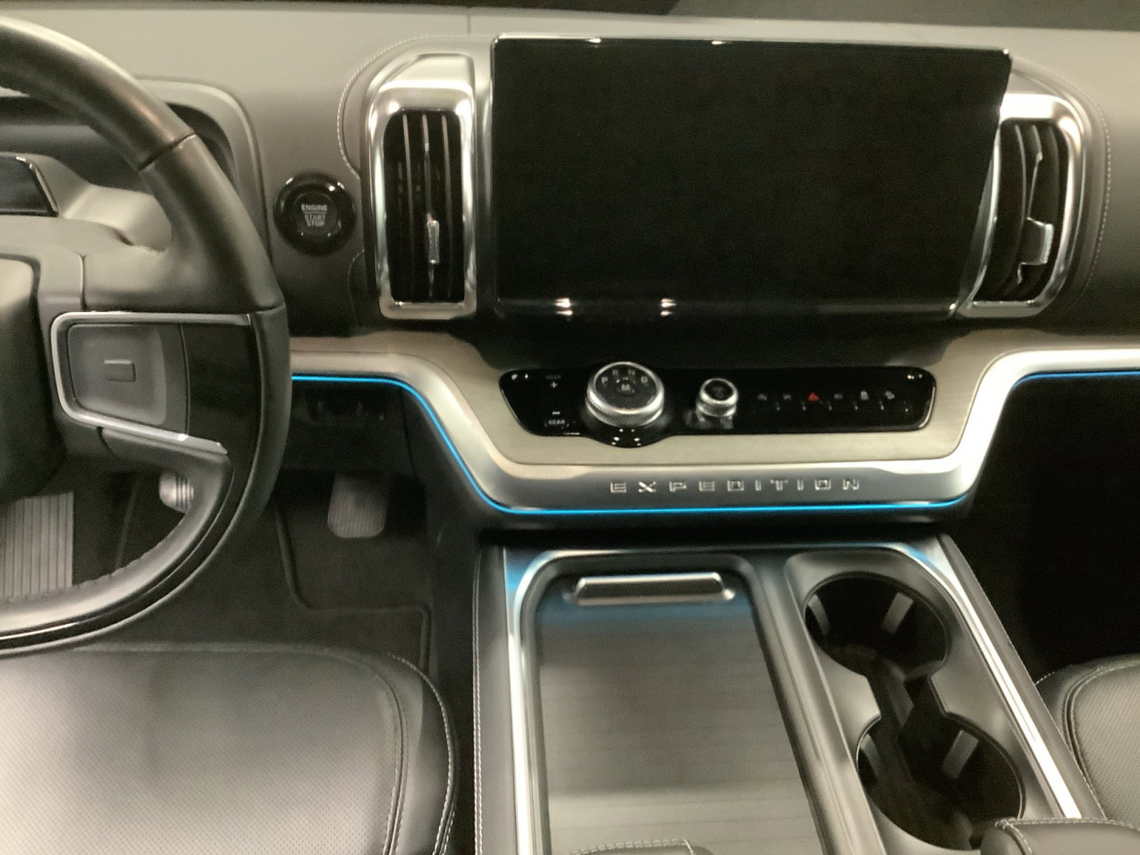 Certified 2025 Ford Expedition Max Platinum image 11