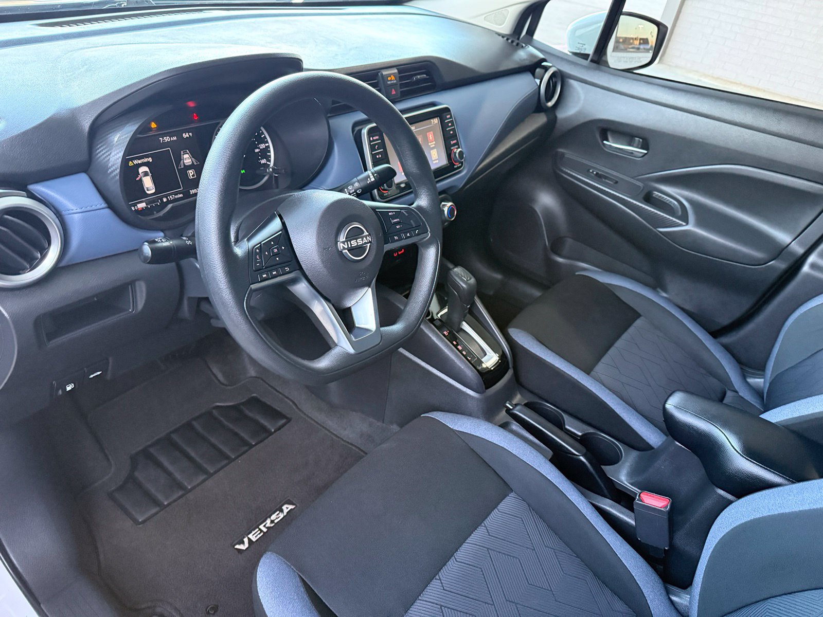 Used 2024 Nissan Versa SV FWD image 11