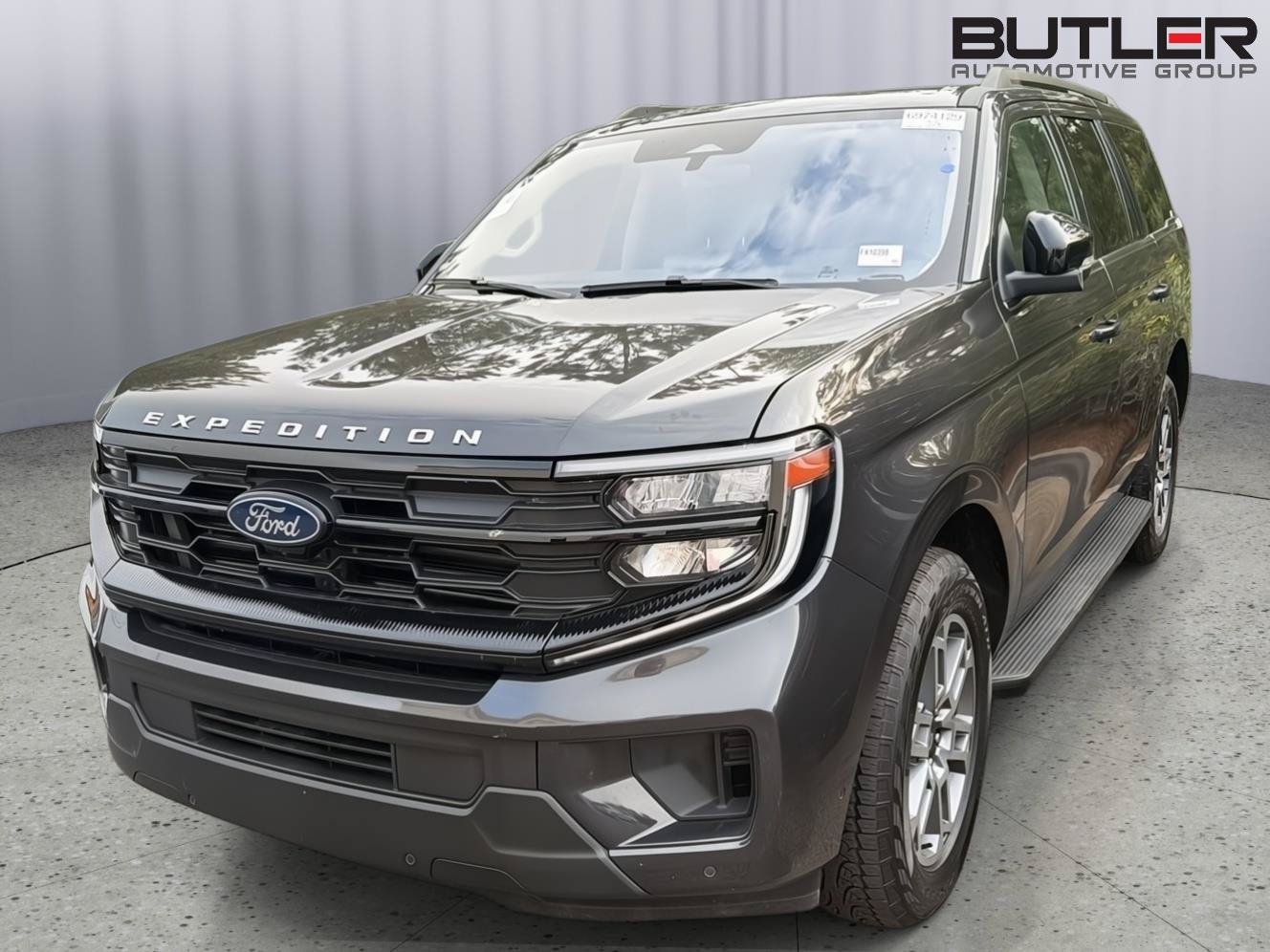 Certified 2025 Ford Expedition Active AWD/4WD image 10