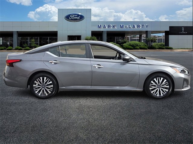 Used 2024 Nissan Altima 2.5 SV image 6