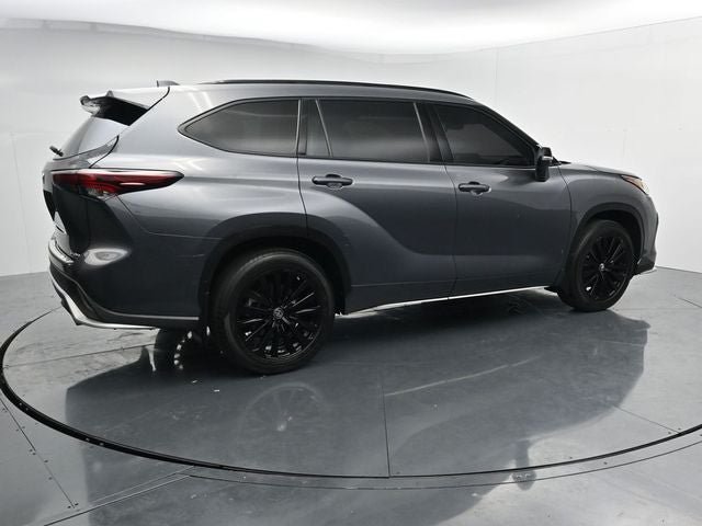 Used 2024 Toyota Highlander XSE AWD/4WD image 10