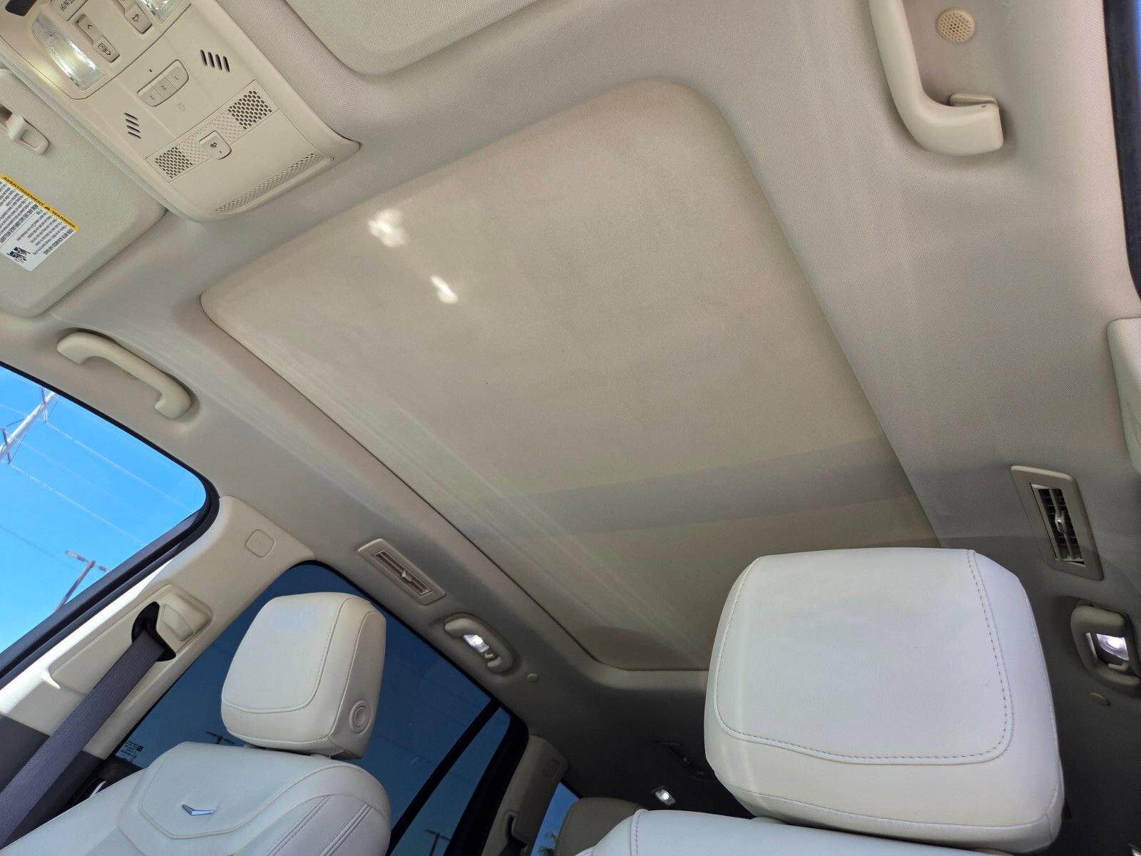 Used 2023 Cadillac XT6 Premium Luxury w/ Technology Package FWD image 11