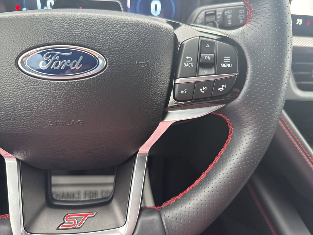 Certified 2025 Ford Explorer ST image 30