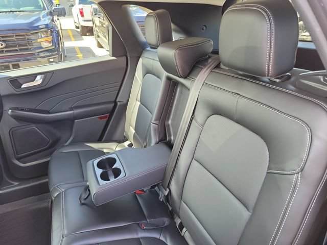 Certified 2025 Ford Escape Platinum AWD/4WD image 23