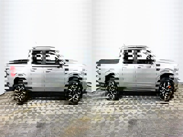 Certified 2024 Ford Maverick Lariat image 2