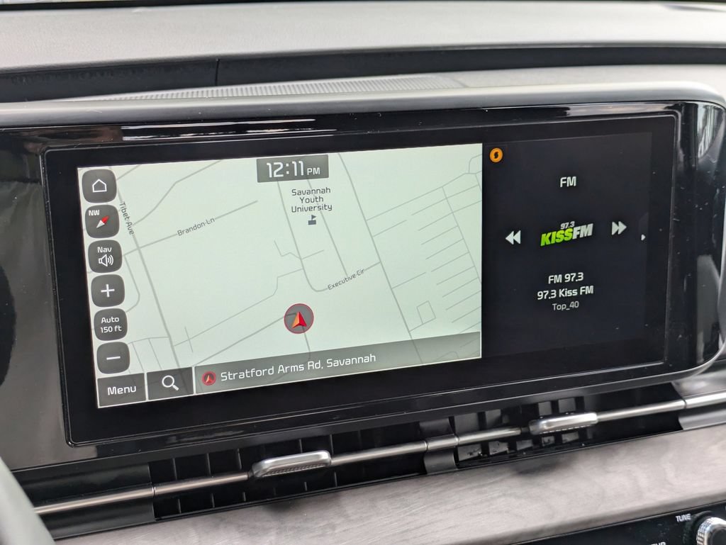 Used 2024 Kia Carnival EX FWD image 25