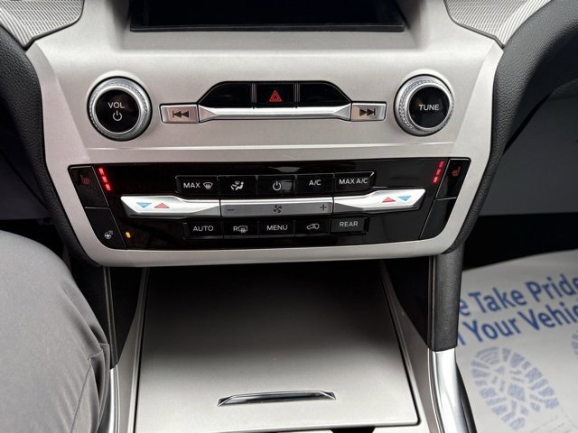 Certified 2021 Ford Explorer XLT w/ Equipment Group 202A image 14