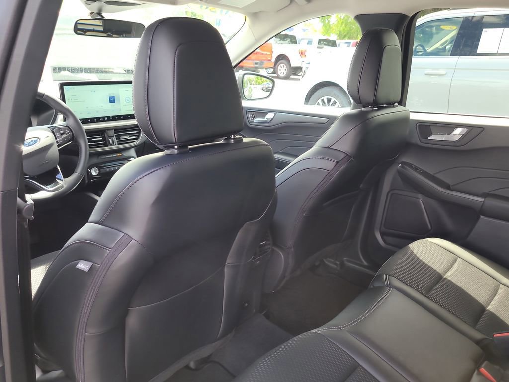 Certified 2026 Ford Escape SE image 10