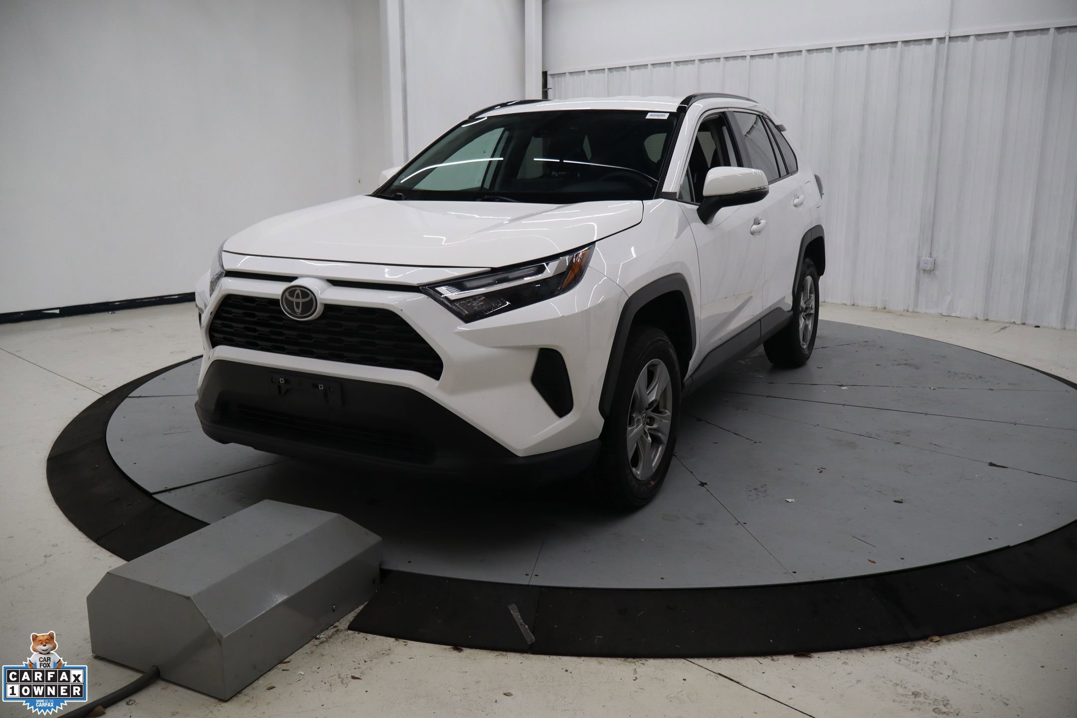 Used 2024 Toyota RAV4 XLE AWD/4WD image 10