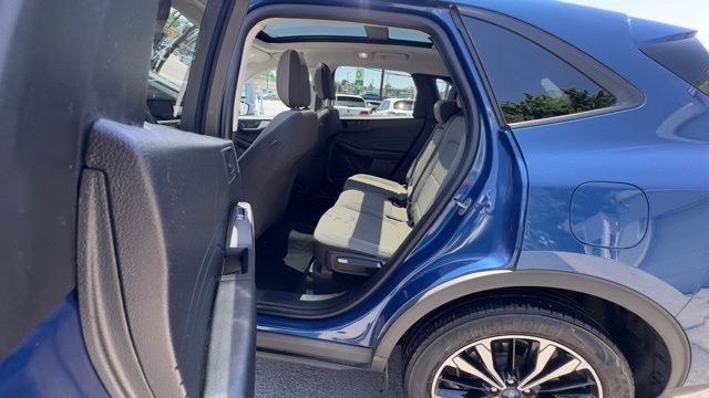 Certified 2022 Ford Escape SE w/ SE Sport Appearance Package AWD/4WD image 14