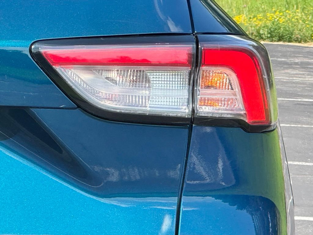 Certified 2020 Ford Escape S FWD image 10