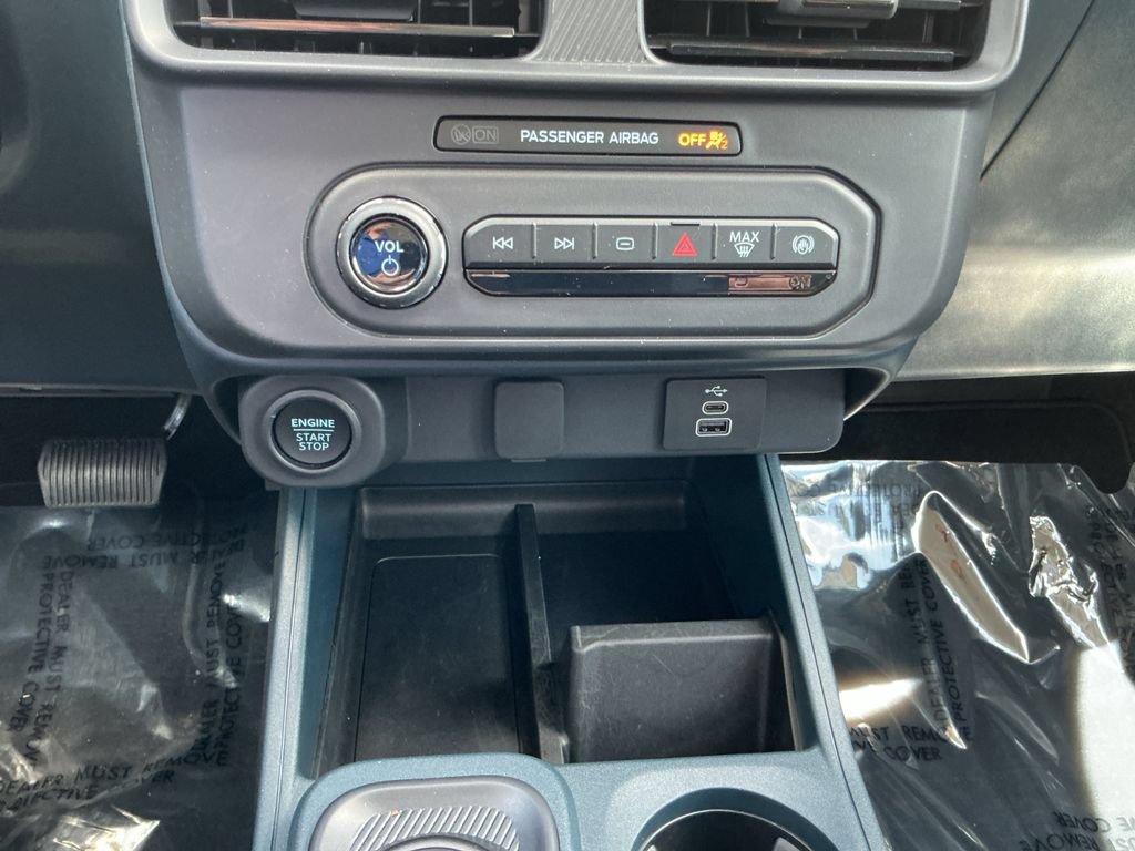 Certified 2026 Ford Maverick XLT w/ Black Appearance Package AWD/4WD image 18