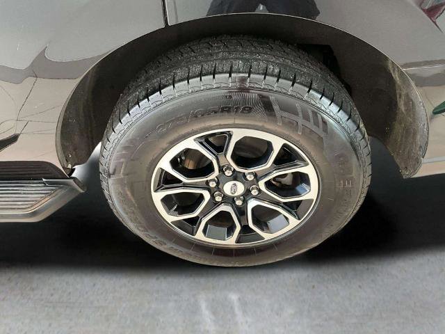 Certified 2024 Ford Expedition XLT image 32