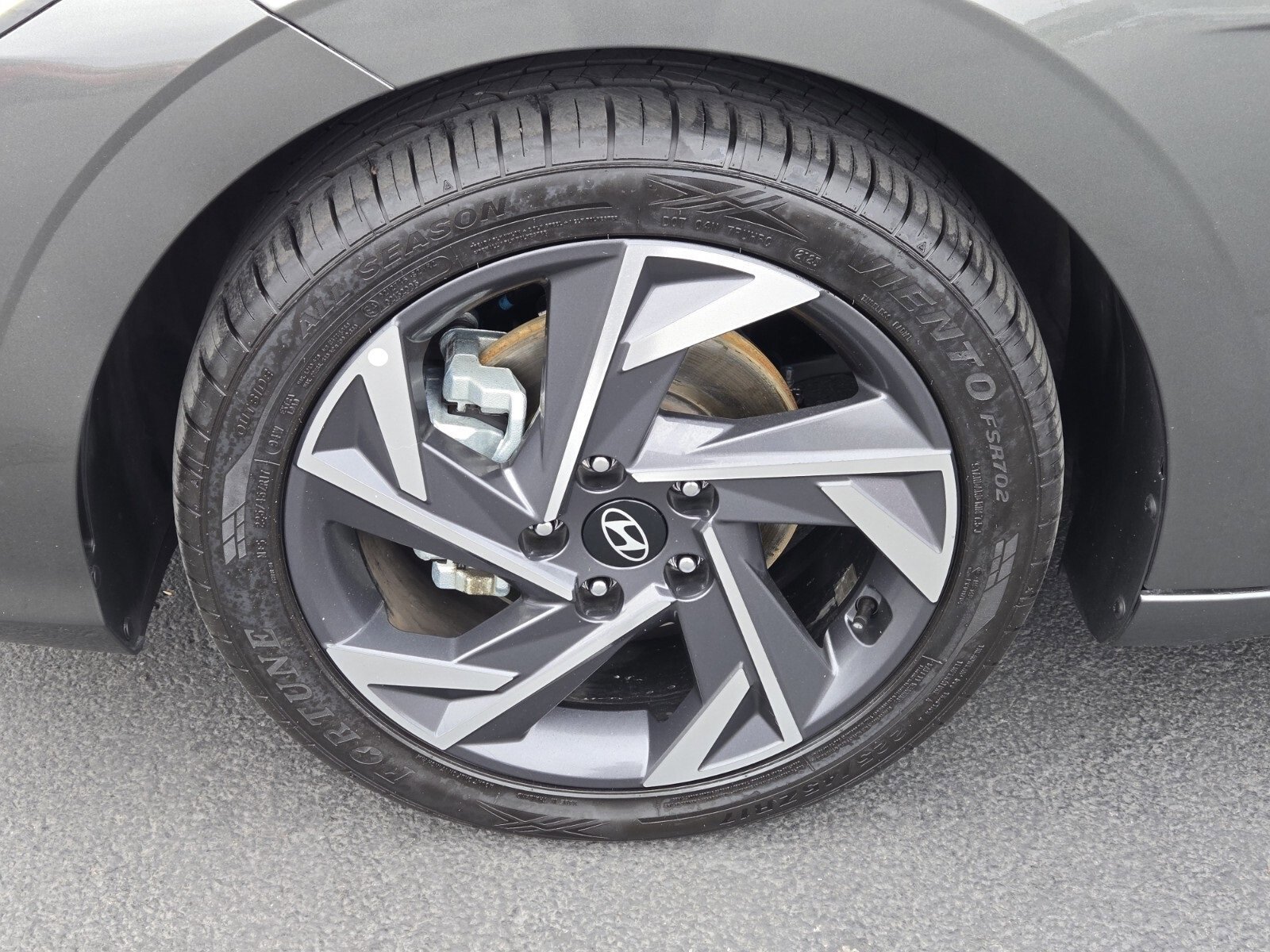 Used 2024 Hyundai Elantra Limited image 8