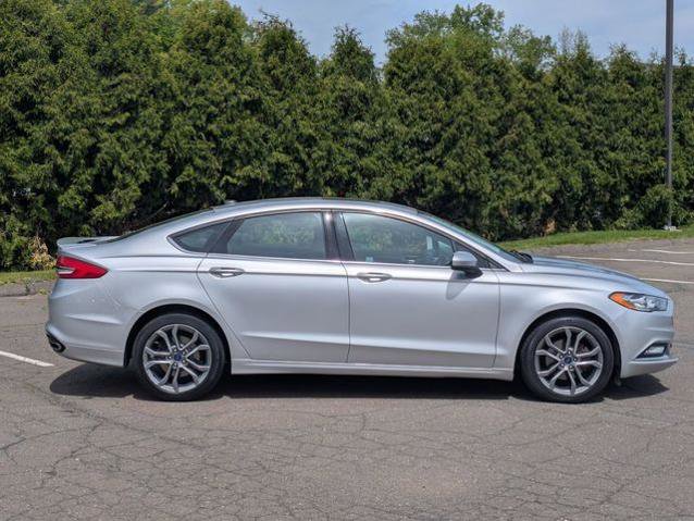 Certified 2017 Ford Fusion SE w/ Equipment Group 201A AWD/4WD image 2
