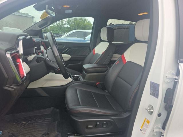 Used 2024 GMC Canyon AT4X AWD/4WD image 12