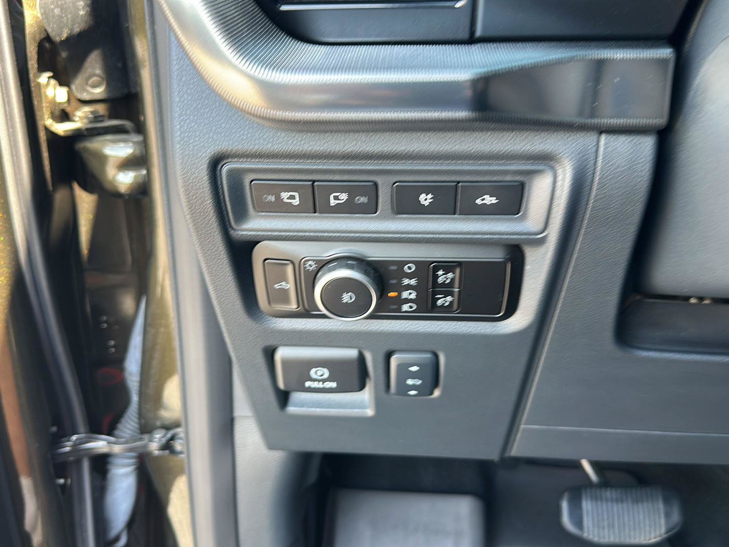 Certified 2024 Ford F150 Raptor AWD/4WD image 18