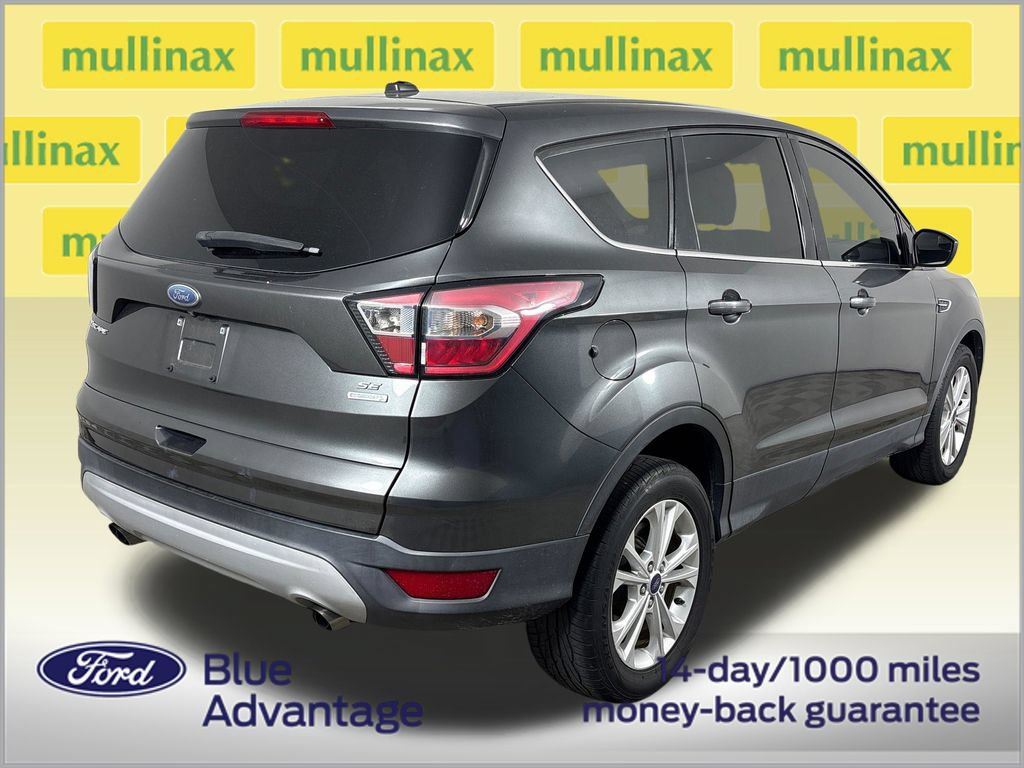 Certified 2017 Ford Escape SE FWD image 4
