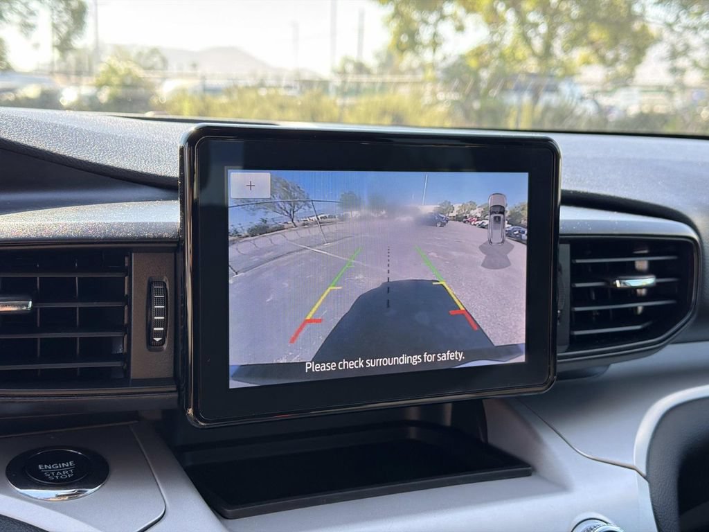 Certified 2024 Ford Explorer XLT RWD image 27