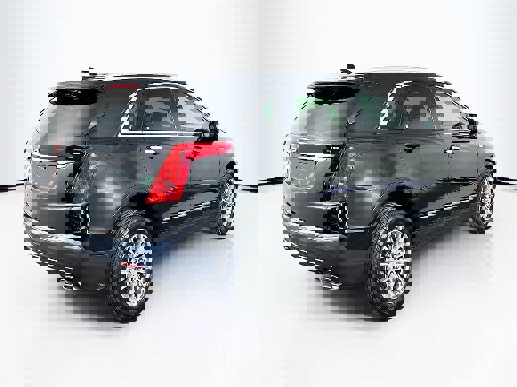 Used 2017 Cadillac XT5 Luxury w/ Driver Awareness Package image 25