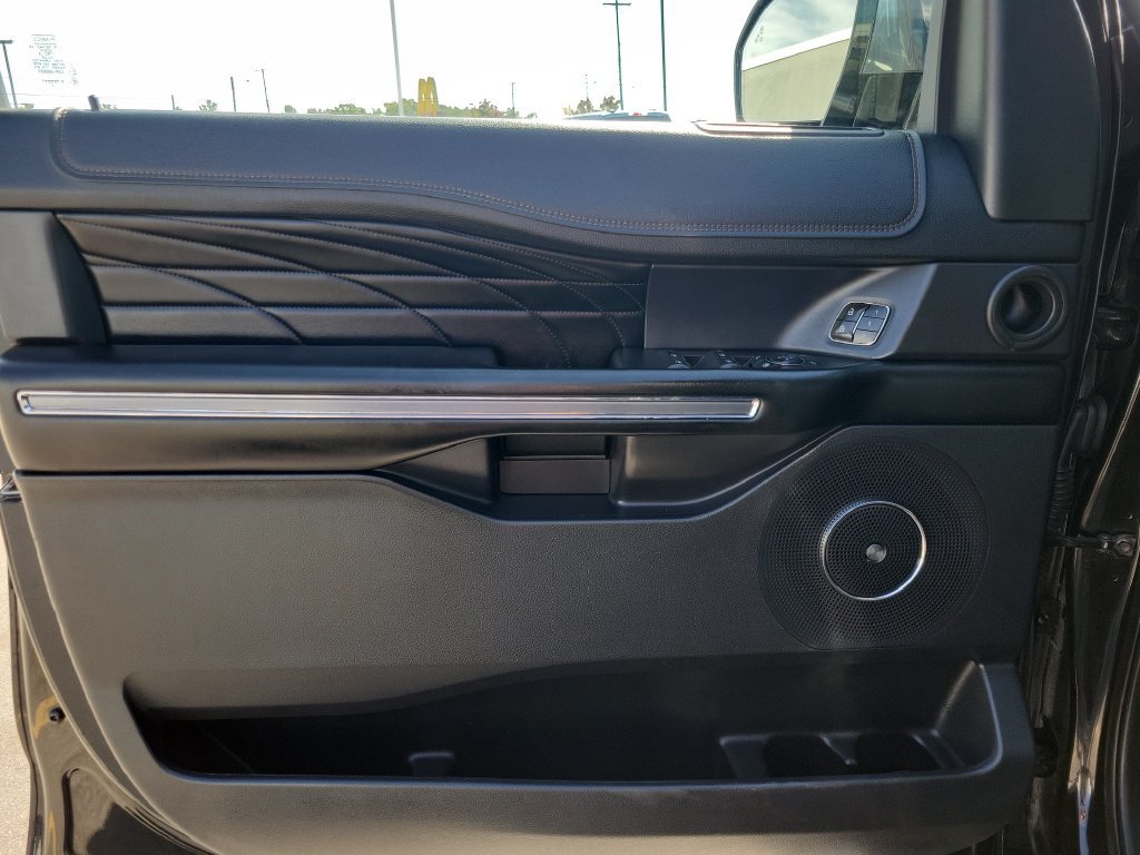 Certified 2019 Ford Expedition Platinum AWD/4WD image 17