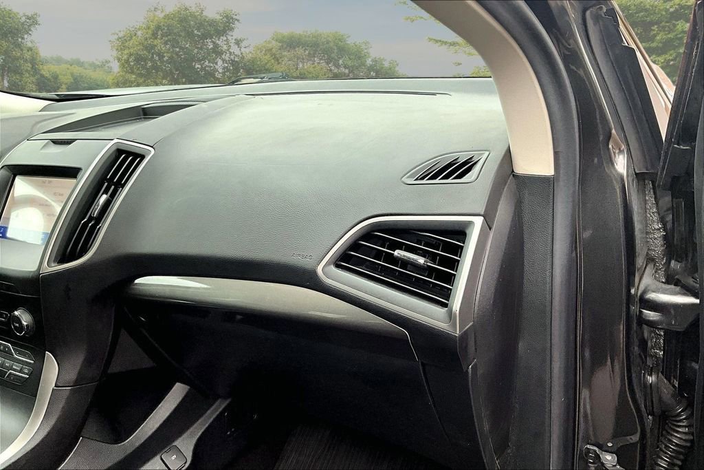 Certified 2020 Ford Edge SEL image 16