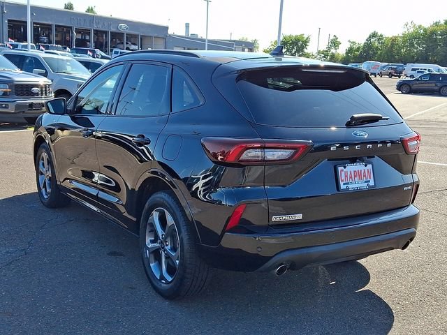 Certified 2023 Ford Escape ST-Line w/ Tech Pack #1 AWD/4WD image 4