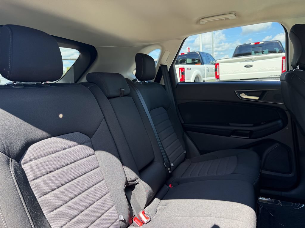 Certified 2018 Ford Edge SE AWD/4WD image 17