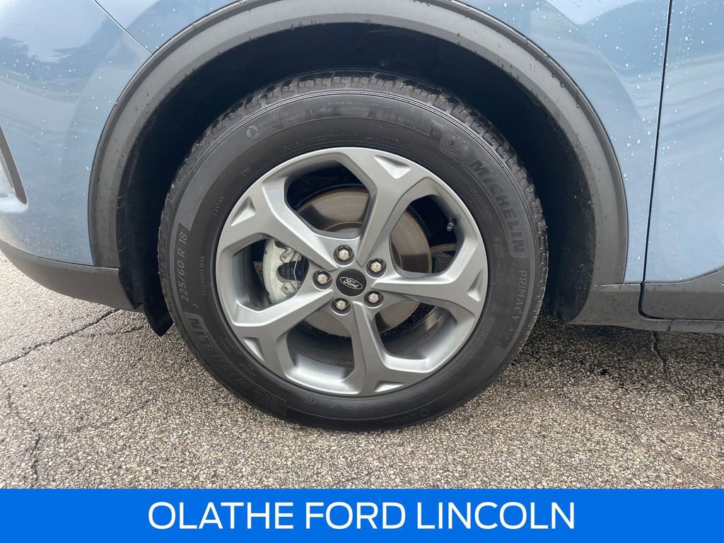 Certified 2025 Ford Escape ST-Line FWD image 28