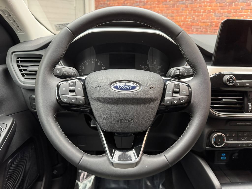 Certified 2022 Ford Escape SE w/ Convenience Package image 16