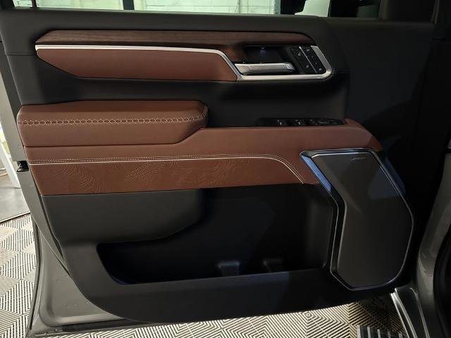 Used 2025 GMC Sierra 2500 Denali Ultimate image 17