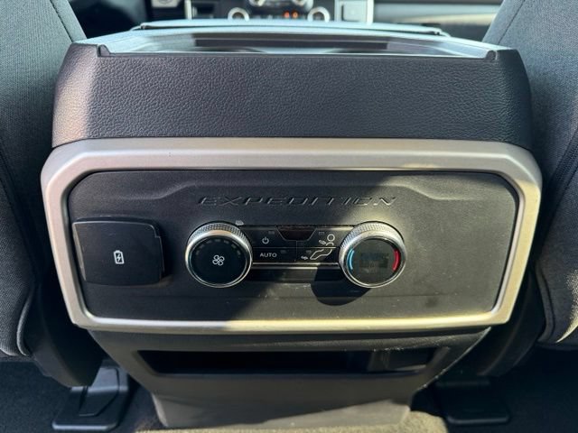 Certified 2024 Ford Expedition XLT RWD image 26