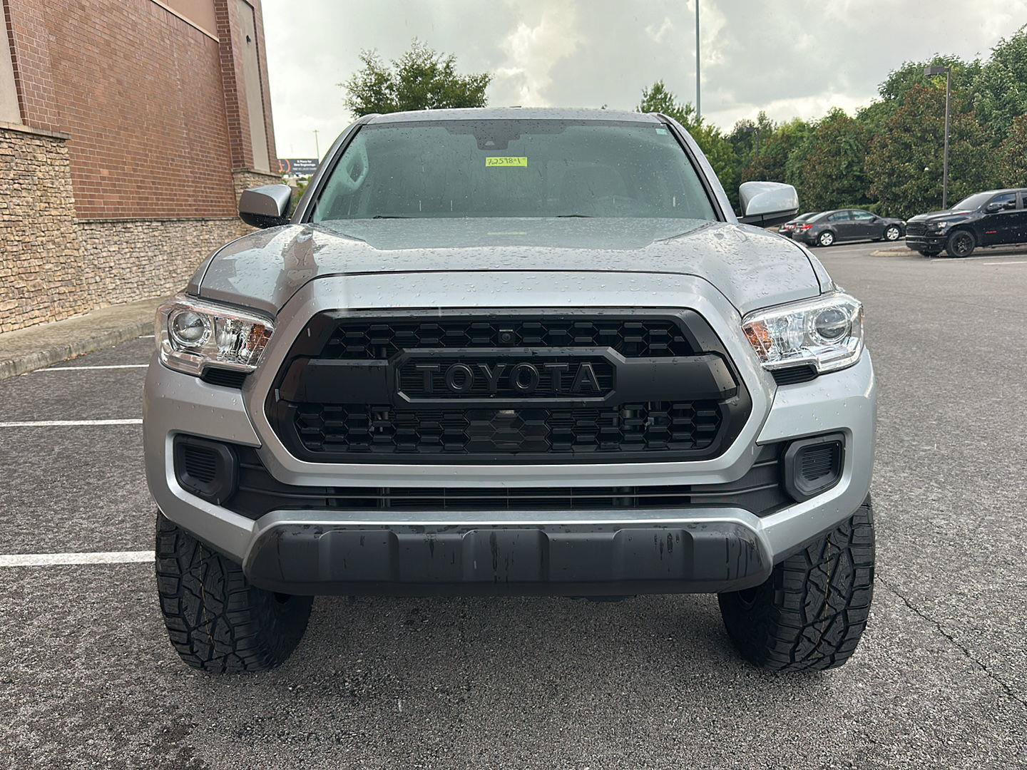 Used 2022 Toyota Tacoma SR AWD/4WD image 8