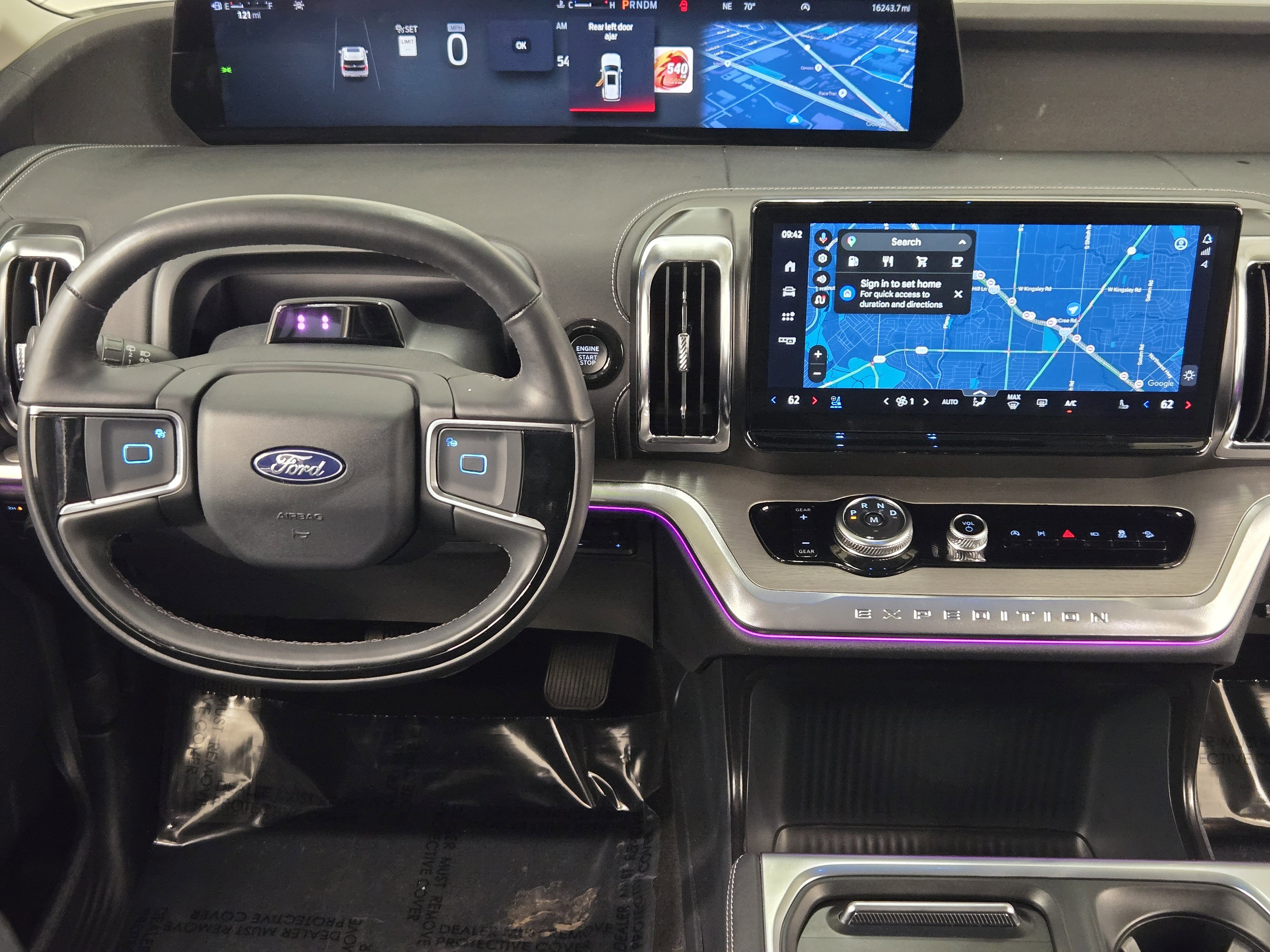 Certified 2025 Ford Expedition Platinum w/ Driver's Package AWD/4WD image 28