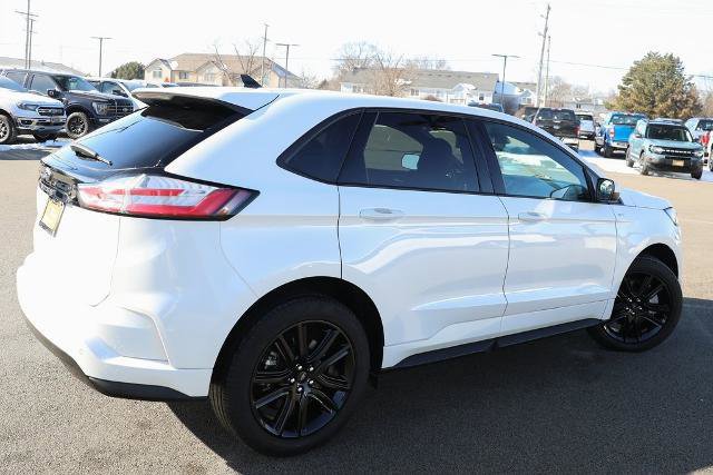 Certified 2024 Ford Edge ST-Line image 3