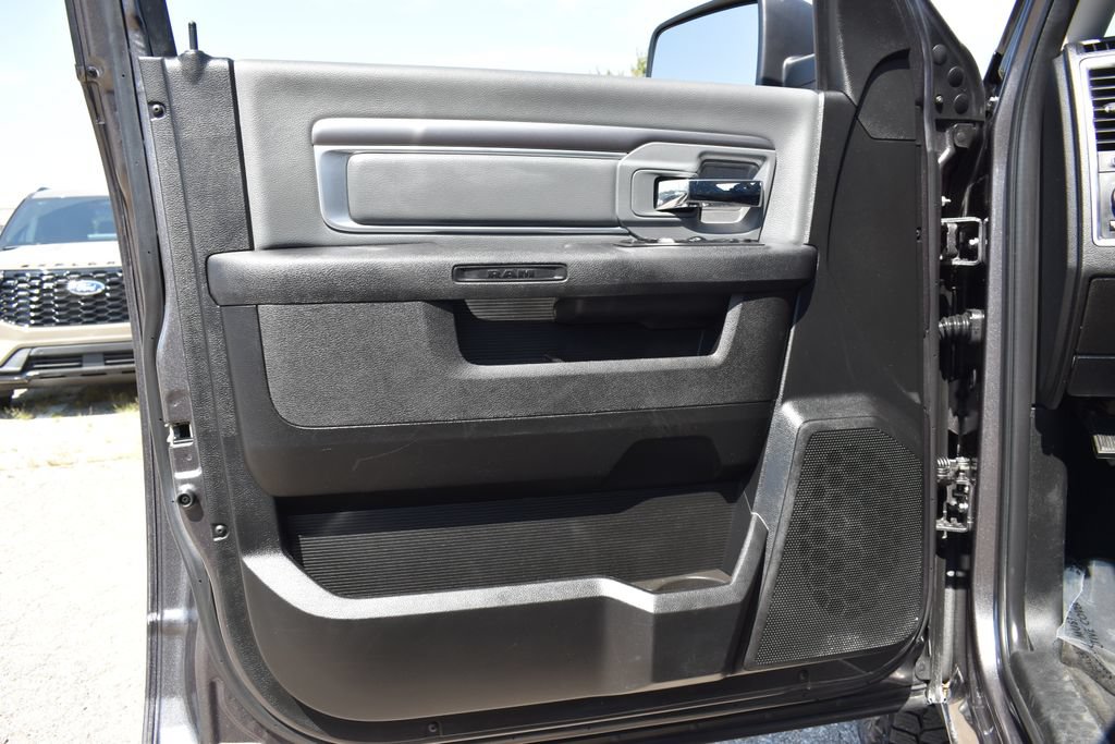 Used 2021 RAM 1500 Classic SLT AWD/4WD image 26