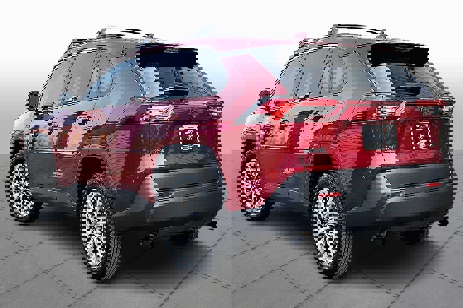 Used 2025 Toyota RAV4 XLE Premium image 4